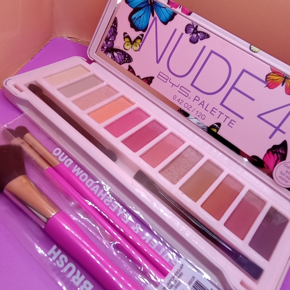 Make up set - Picture 5 of 5